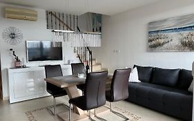 Maj Premium Apartment 4 Sterne - neu renoviert
